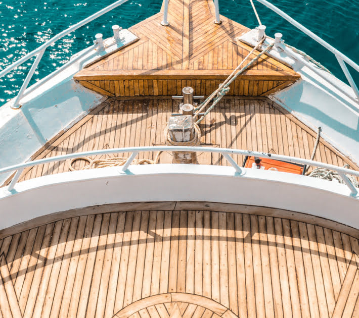 Bow of yacht | Alliant Private Client
